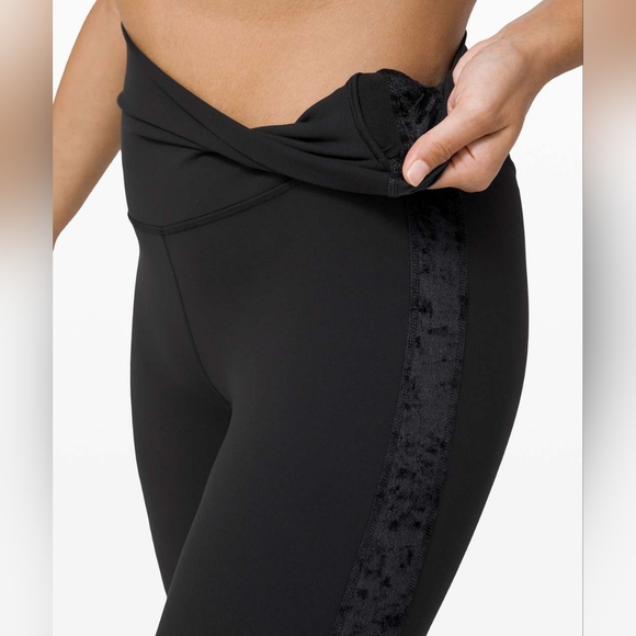 Lululemon Align Super High Rise Crop - Picture 3 of 9